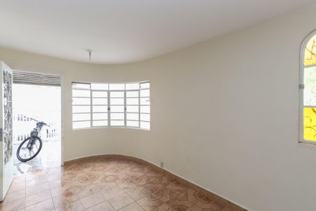 Casa à venda com 200m², 4 quartos e 1 vagaSala