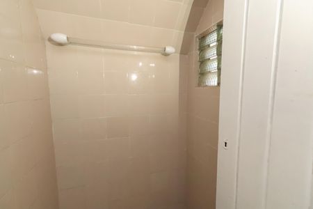 Casa à venda com 200m², 4 quartos e 1 vagaBanheiro de serviço