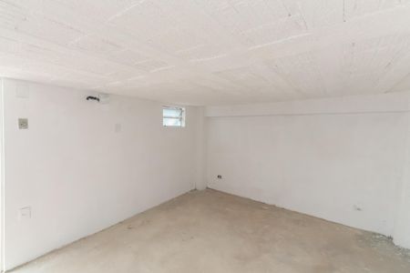 Casa à venda com 200m², 4 quartos e 1 vagaQuarto de Serviço