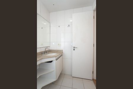 Apartamento à venda com 79m², 2 quartos e 2 vagasBanheiro Suíte 1