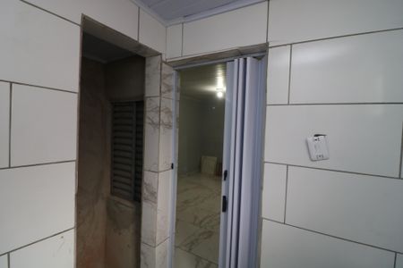 Banheiro de casa para alugar com 1 quarto, 25m² em Vila Bela, São Paulo