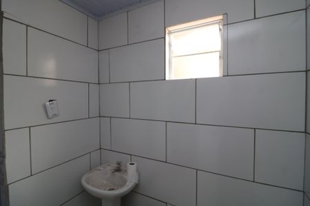 Banheiro de casa para alugar com 1 quarto, 25m² em Vila Bela, São Paulo