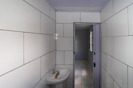 Banheiro de casa para alugar com 1 quarto, 25m² em Vila Bela, São Paulo