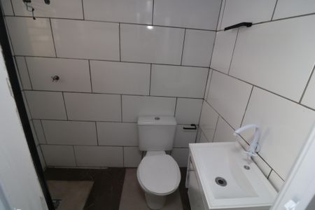 Banheiro de casa para alugar com 1 quarto, 25m² em Vila Bela, São Paulo