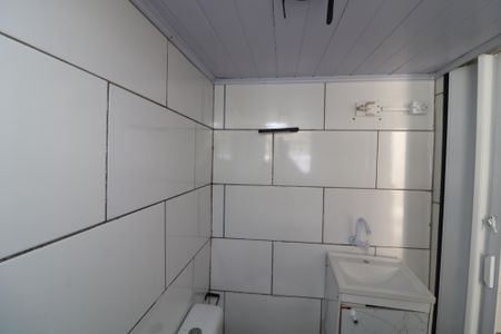 Banheiro de casa para alugar com 1 quarto, 25m² em Vila Bela, São Paulo