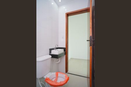 Casa de condomínio para alugar com 85m², 2 quartos e 1 vaga Casa de condomínio para alugar com 85m², 2 quartos e 1 vagaBanheiro do Quarto 1