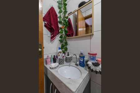 Casa de condomínio à venda com 44m², 2 quartos e 1 vagaBanheiro