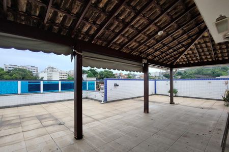 Apartamento à venda com 241m², 4 quartos e 2 vagas Apartamento à venda com 241m², 4 quartos e 2 vagasCobertura