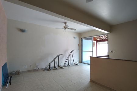Apartamento à venda com 241m², 4 quartos e 2 vagas Apartamento à venda com 241m², 4 quartos e 2 vagasSala 2