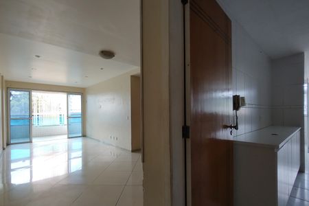 Apartamento à venda com 241m², 4 quartos e 2 vagas Apartamento à venda com 241m², 4 quartos e 2 vagasSala