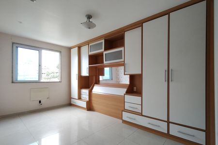 Apartamento à venda com 241m², 4 quartos e 2 vagas Apartamento à venda com 241m², 4 quartos e 2 vagasQuarto 4 - Suíte