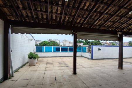 Apartamento à venda com 241m², 4 quartos e 2 vagas Apartamento à venda com 241m², 4 quartos e 2 vagasCobertura