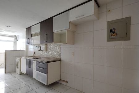 Apartamento à venda com 241m², 4 quartos e 2 vagas Apartamento à venda com 241m², 4 quartos e 2 vagasCozinha - Armários
