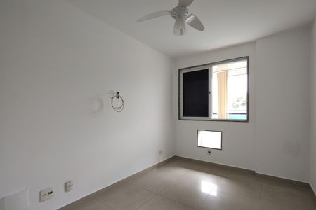 Apartamento à venda com 241m², 4 quartos e 2 vagas Apartamento à venda com 241m², 4 quartos e 2 vagasQuarto 1 - Armários