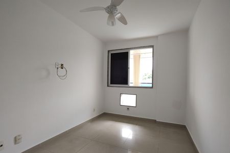 Apartamento à venda com 241m², 4 quartos e 2 vagas Apartamento à venda com 241m², 4 quartos e 2 vagasQuarto 1 - Armários