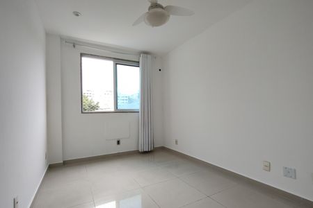 Apartamento à venda com 241m², 4 quartos e 2 vagas Apartamento à venda com 241m², 4 quartos e 2 vagasQuarto 2 - Armários