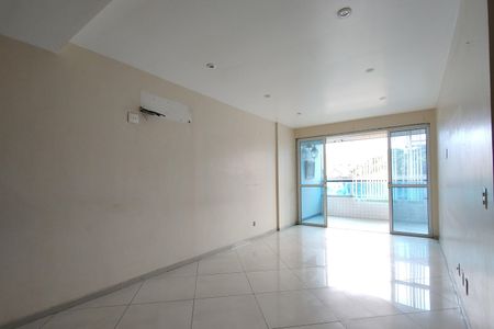 Apartamento à venda com 241m², 4 quartos e 2 vagas Apartamento à venda com 241m², 4 quartos e 2 vagasSala