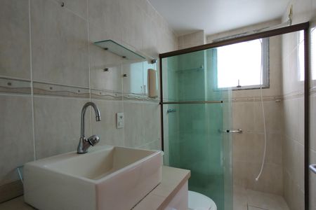 Apartamento à venda com 241m², 4 quartos e 2 vagas Apartamento à venda com 241m², 4 quartos e 2 vagasBanheiro da Suíte