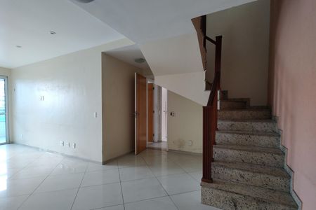 Apartamento à venda com 241m², 4 quartos e 2 vagas Apartamento à venda com 241m², 4 quartos e 2 vagasSala