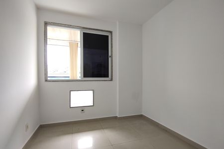 Apartamento à venda com 241m², 4 quartos e 2 vagas Apartamento à venda com 241m², 4 quartos e 2 vagasQuarto 1 - Armários