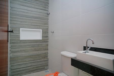 Casa de condomínio para alugar com 92m², 2 quartos e 1 vaga Casa de condomínio para alugar com 92m², 2 quartos e 1 vagaBanheiro do Quarto 1