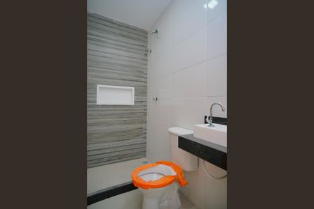 Casa de condomínio para alugar com 92m², 2 quartos e 1 vaga Casa de condomínio para alugar com 92m², 2 quartos e 1 vagaBanheiro do Quarto 1