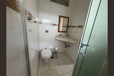 Banheiro de casa para alugar com 3 quartos, 250m² em Condominio Fazenda São Joaquim, Vinhedo