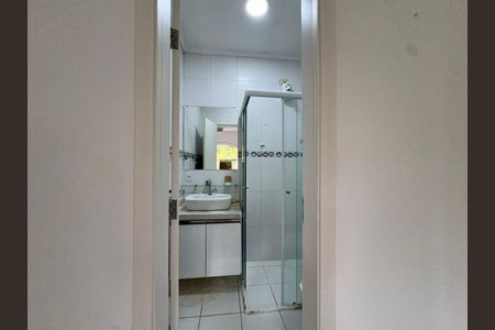 Banheiro de casa para alugar com 3 quartos, 250m² em Condominio Fazenda São Joaquim, Vinhedo
