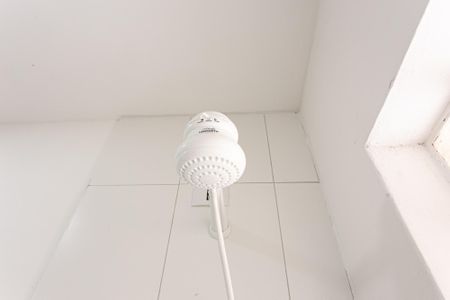 Banheiro - Chuveiro de casa para alugar com 1 quarto, 50m² em Cidade Mãe do Céu, São Paulo