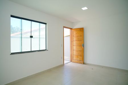 Sala de casa de condomínio para alugar com 2 quartos, 92m² em Itaipuaçu, Maricá