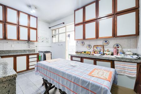 Apartamento à venda com 206m², 3 quartos e 1 vagaCozinha 