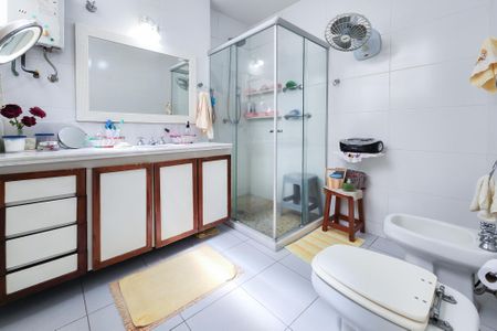 Apartamento à venda com 206m², 3 quartos e 1 vagaBanheiro 2