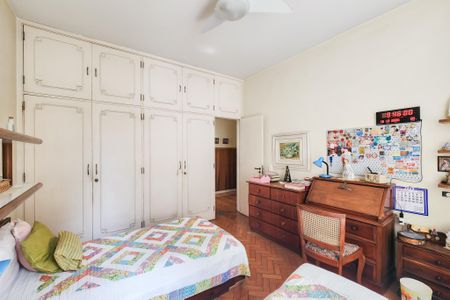 Apartamento à venda com 206m², 3 quartos e 1 vagaQuarto 1
