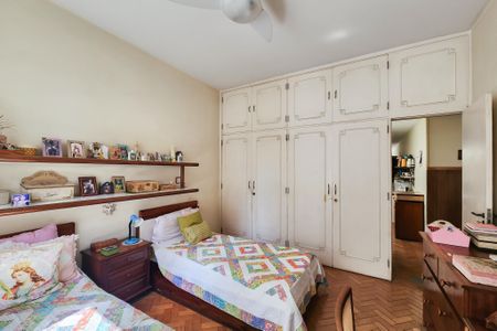 Apartamento à venda com 206m², 3 quartos e 1 vagaQuarto 1