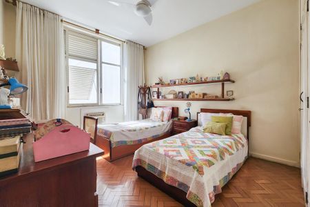 Apartamento à venda com 206m², 3 quartos e 1 vagaQuarto 1