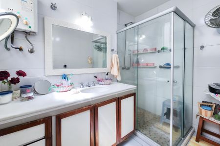 Apartamento à venda com 206m², 3 quartos e 1 vagaBanheiro 2