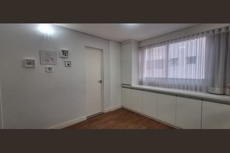 Quarto de apartamento à venda com 1 quarto, 64m² em Centro, Campinas
