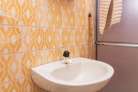 Banheiro de apartamento à venda com 1 quarto, 40m² em Menino Deus, Porto Alegre