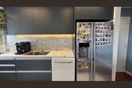 Apartamento à venda com 72m², 2 quartos e 2 vagas Apartamento à venda com 72m², 2 quartos e 2 vagasCozinha