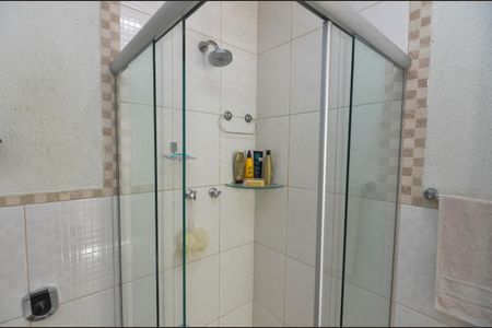 Casa à venda com 260m², 4 quartos e 1 vagaBanheiro 2