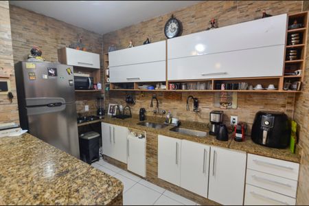 Casa à venda com 260m², 4 quartos e 1 vagaCozinha