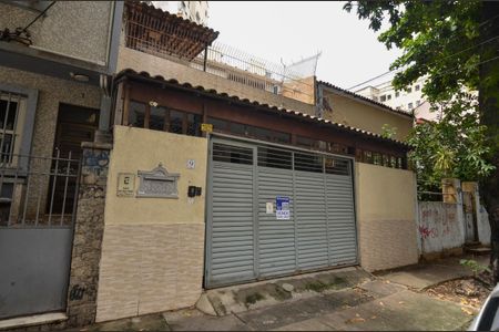 Casa à venda com 260m², 4 quartos e 1 vagaFachada
