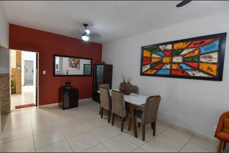 Casa à venda com 260m², 4 quartos e 1 vagaSala