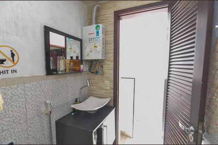 Casa à venda com 260m², 4 quartos e 1 vagaBanheiro 1