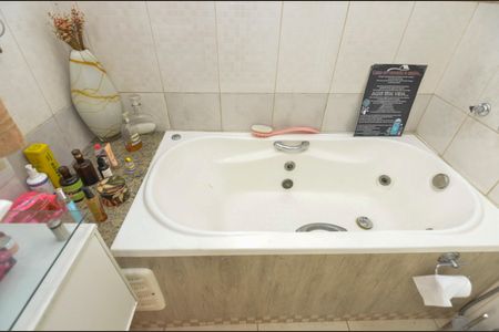 Casa à venda com 260m², 4 quartos e 1 vagaBanheiro 2