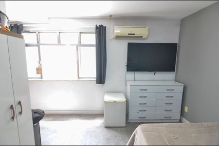 Casa à venda com 260m², 4 quartos e 1 vagaSuíte 1