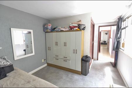 Casa à venda com 260m², 4 quartos e 1 vagaSuíte 1