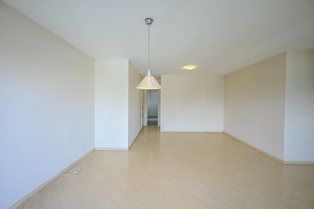 Apartamento à venda com 128m², 3 quartos e 2 vagasSala