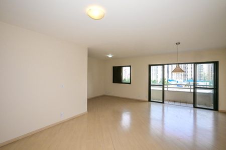 Apartamento à venda com 128m², 3 quartos e 2 vagasSala