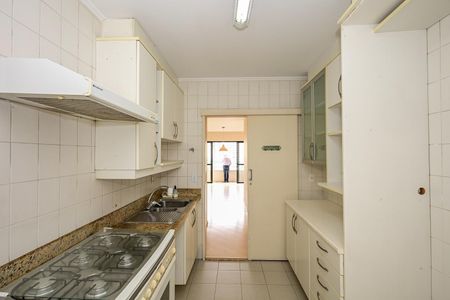 Apartamento à venda com 128m², 3 quartos e 2 vagasCozinha